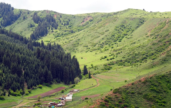 10 days tour 4, cars for rent, Kyrgyzstan, tour, travel, Bishkek, Ala Archa, Burana, Issyk Kul, Karakol, Jeti Oguz , Oguz, Bashi, Kochkor, Tash Rabat, Son Kul.